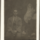 Illustration for article titled The Goofiest Old Timey Spirit Portraits Ever Photographed